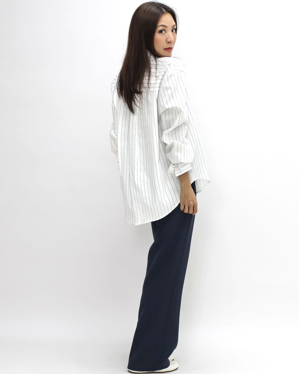 ivory stripes w/ stitched pocket shirt *pre-order*