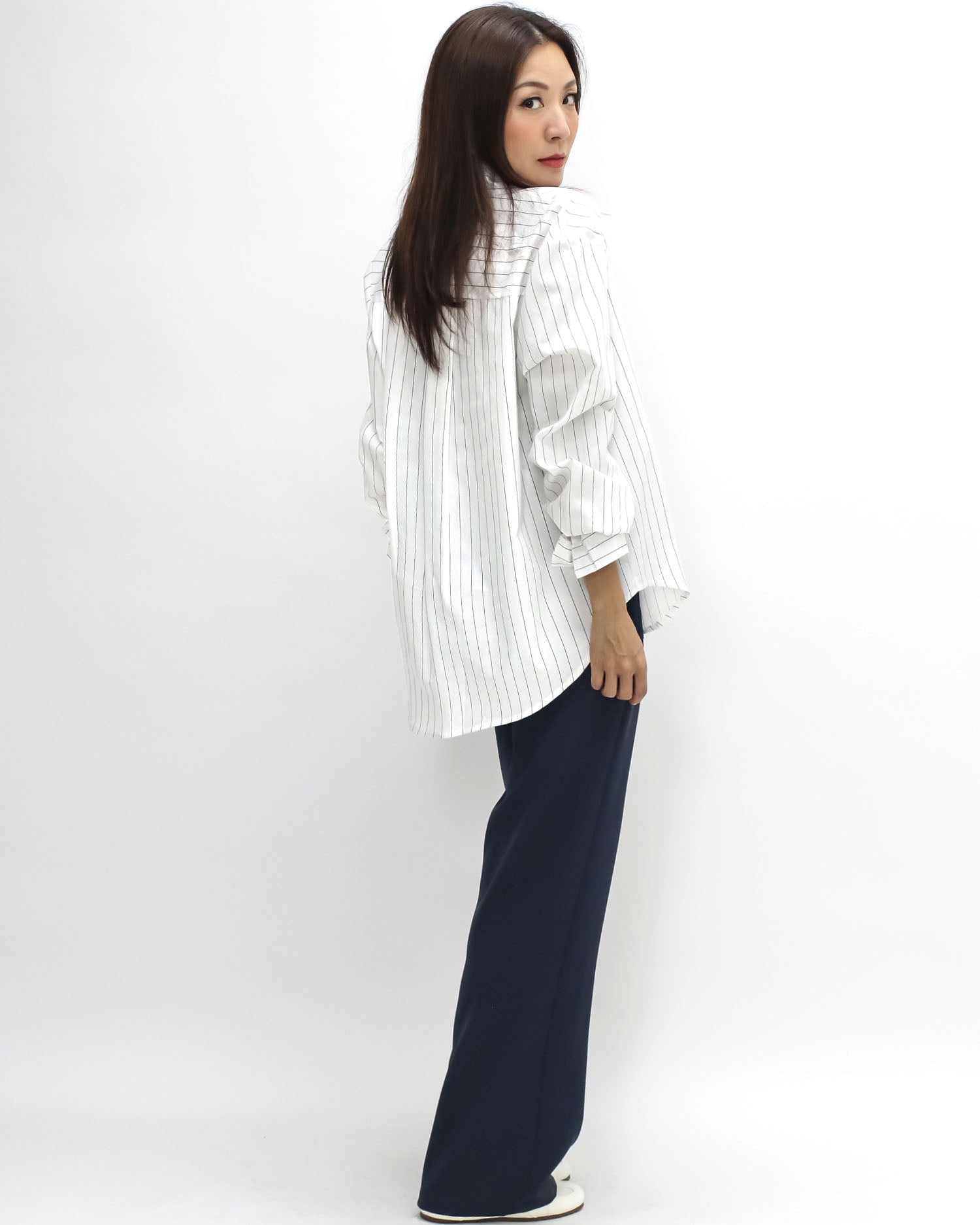 ivory stripes w/ stitched pocket shirt *pre-order*