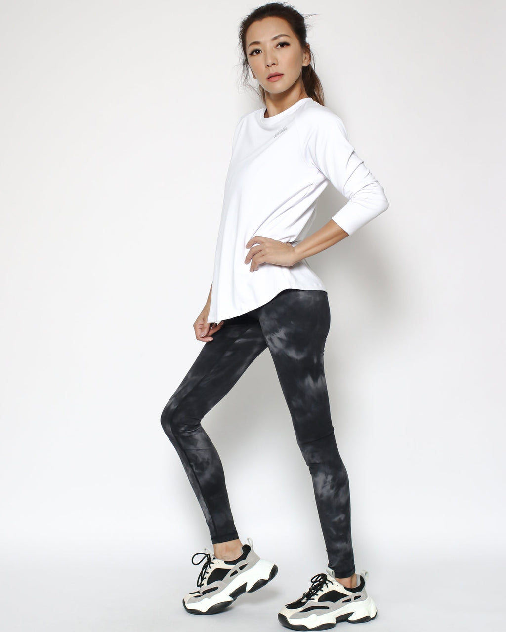 ivory mesh straps back sports top *pre-order*