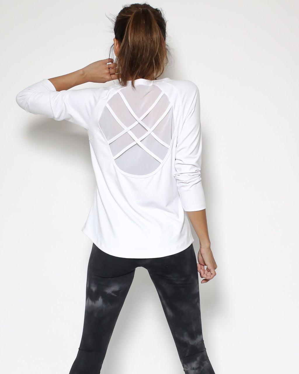 ivory mesh straps back sports top *pre-order*