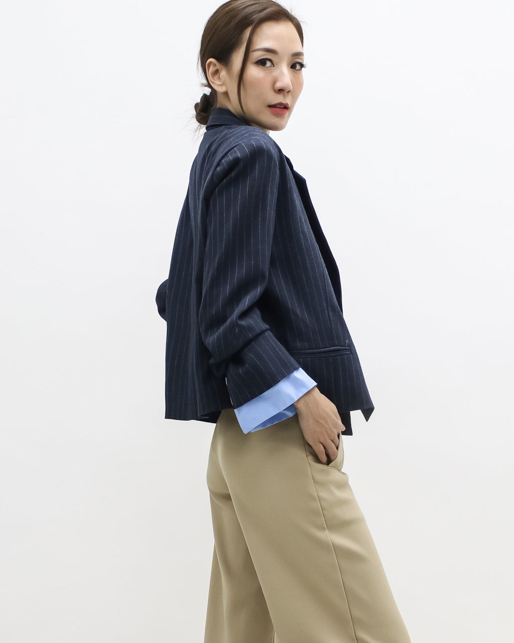 navy stripes w/ blue shirt cuffs blazer *pre-order*