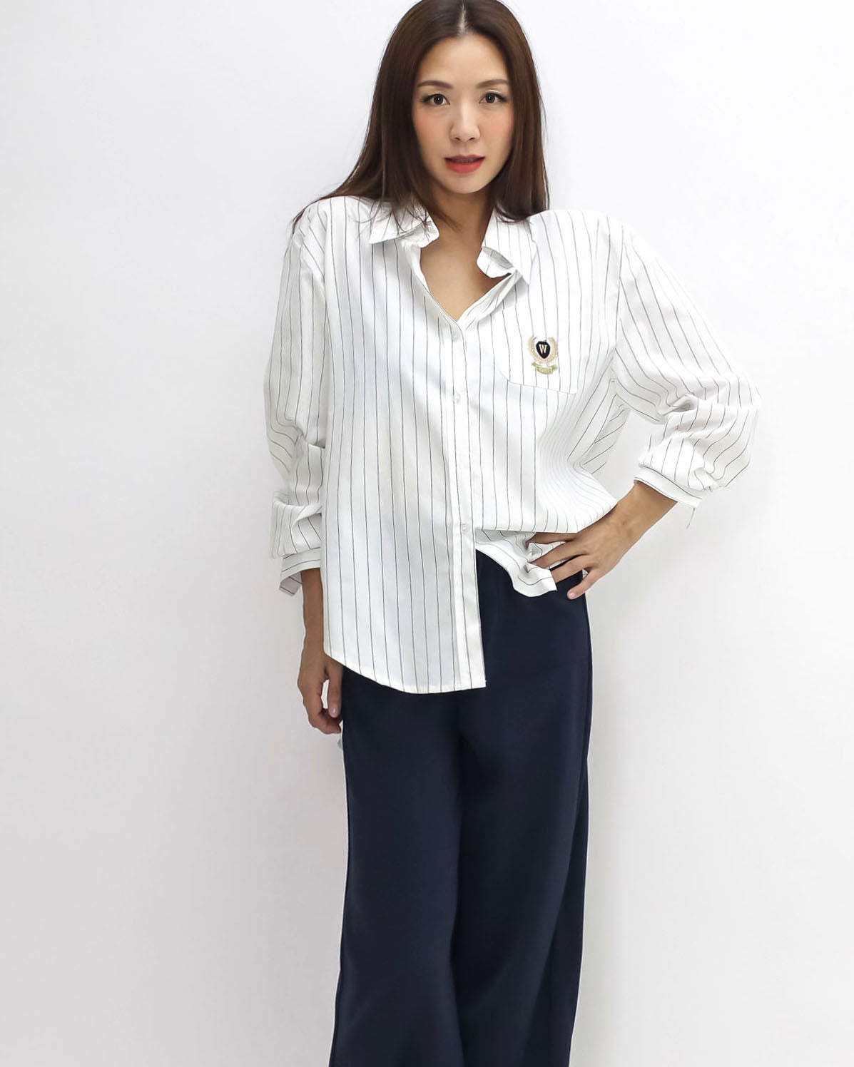 ivory stripes w/ stitched pocket shirt *pre-order*