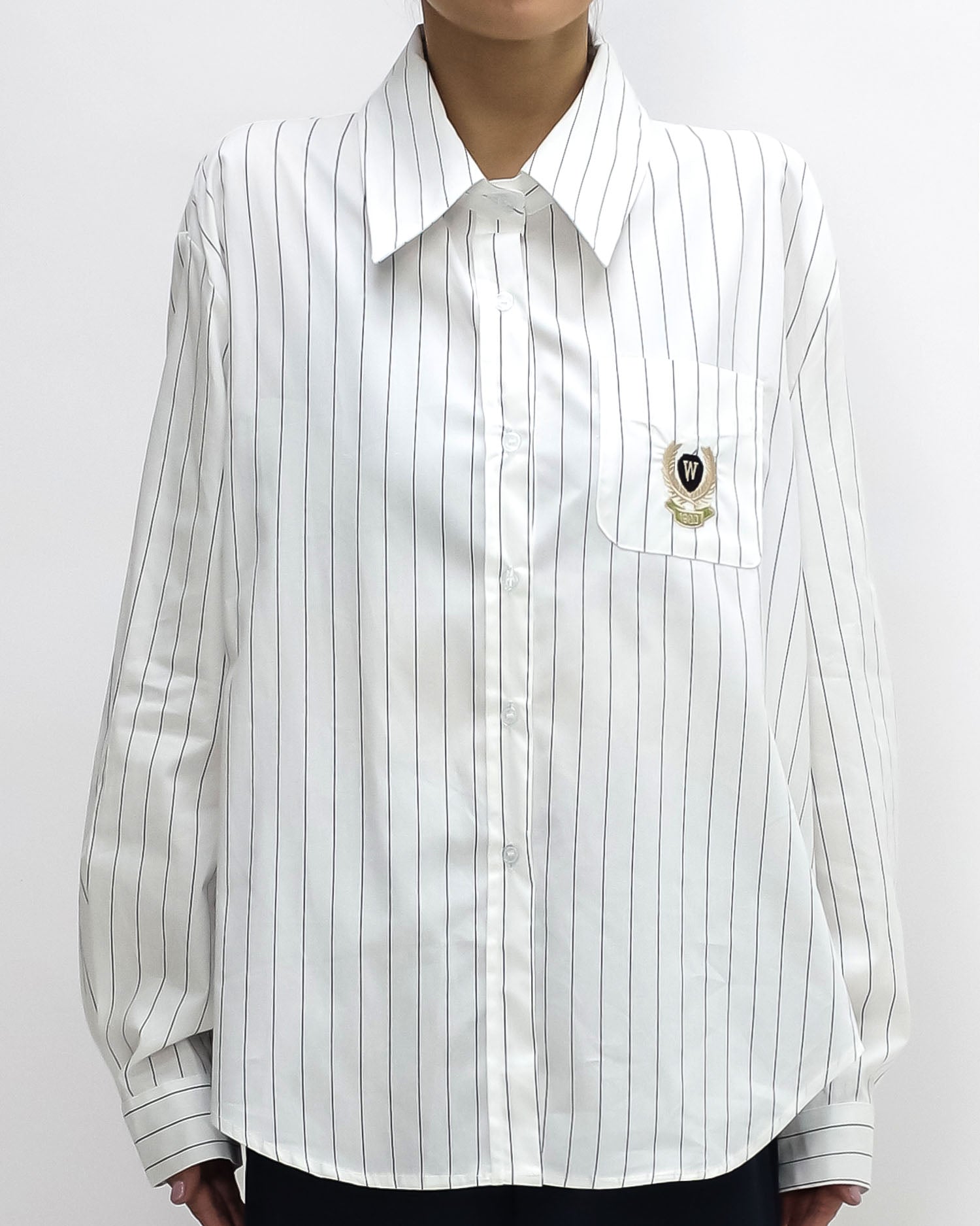 ivory stripes w/ stitched pocket shirt *pre-order*