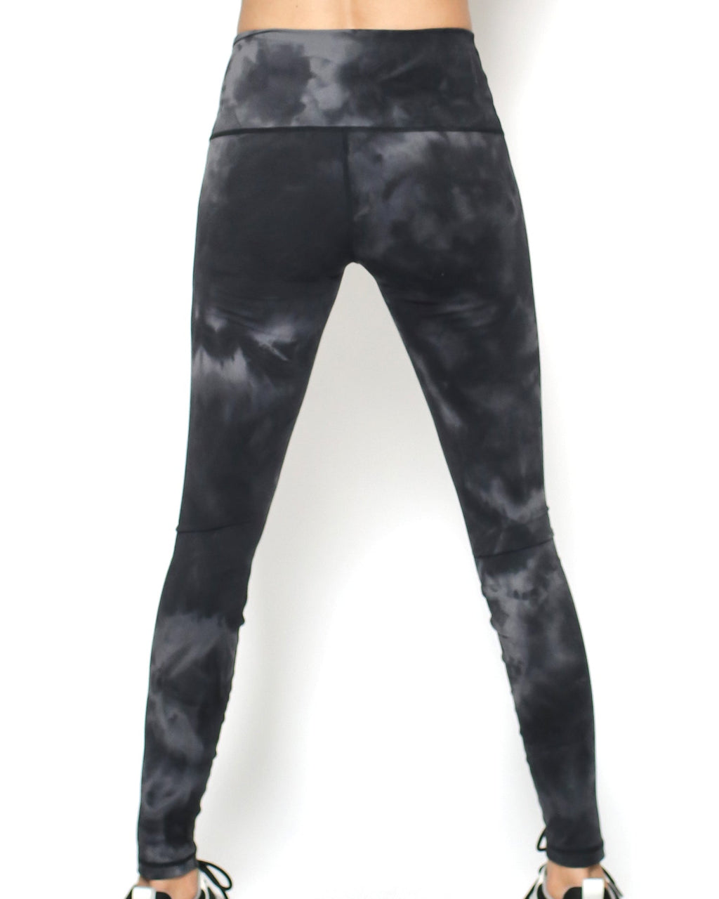 black tie-dye sports ankle leggings *pre-order*
