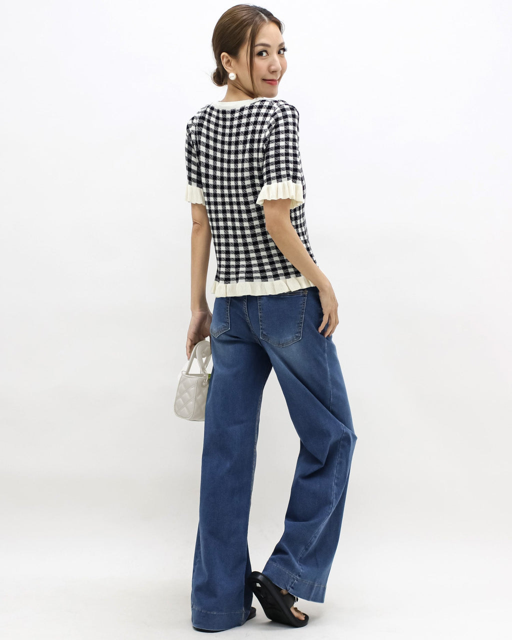 black & ivory checkers w/ ruffles hem knitted top *pre-order*