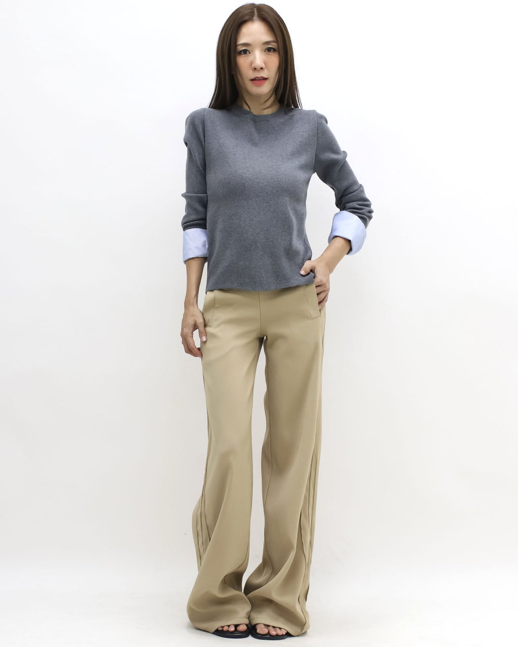 grey w/ blue shirt cuffs knitted top