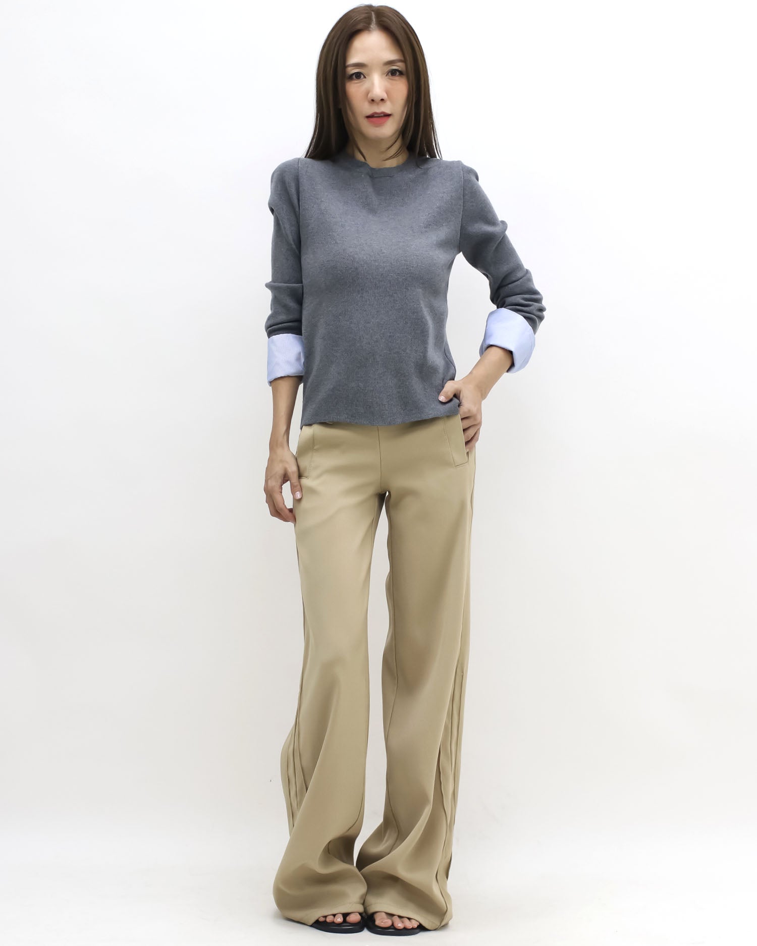 grey w/ blue shirt cuffs knitted top