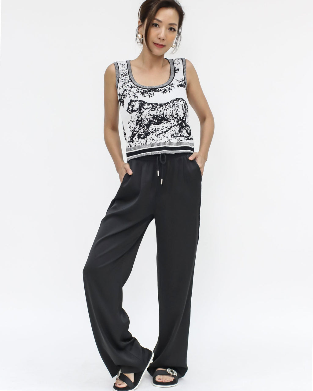 black & ivory printed knitted top *pre-order*