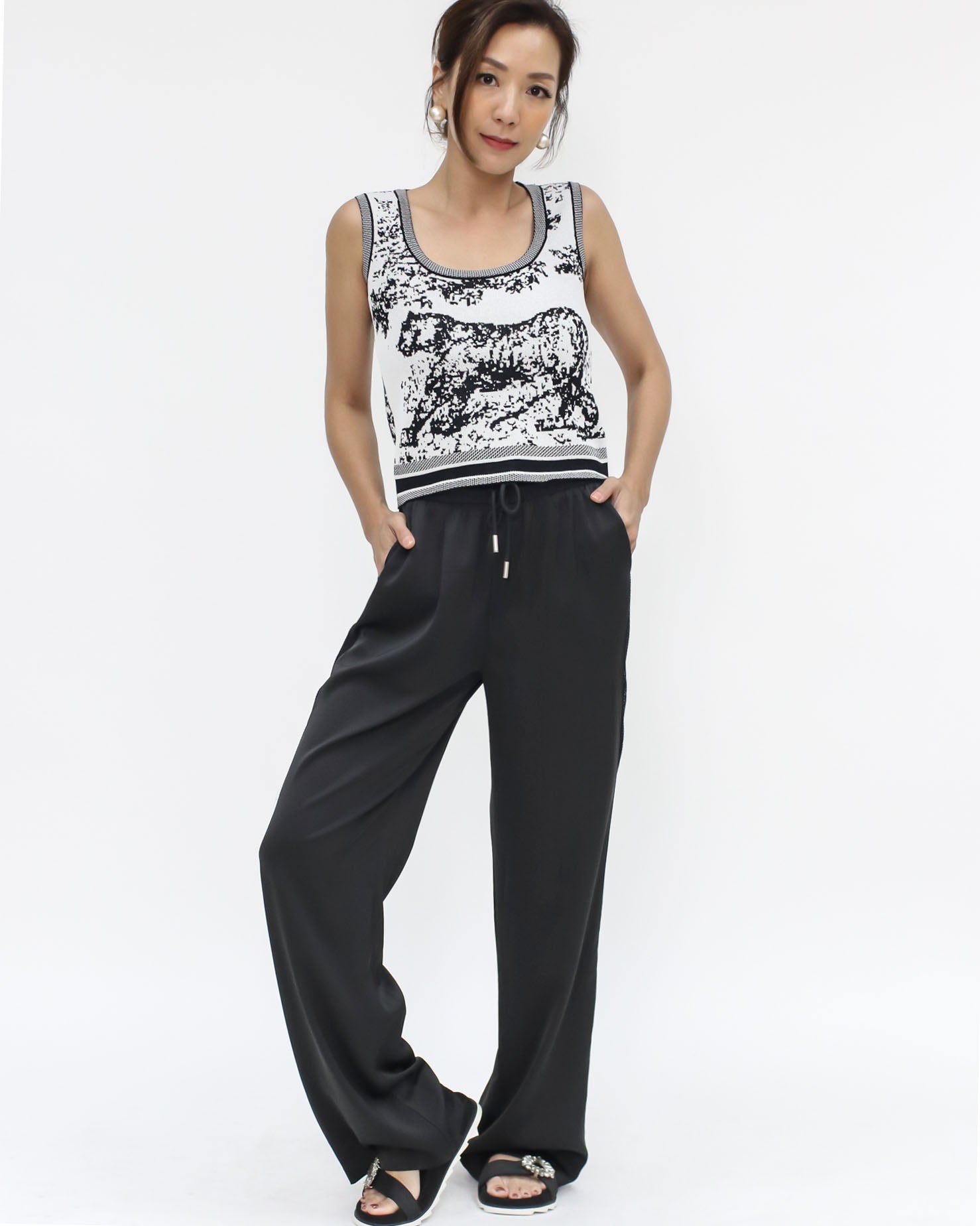 black & ivory printed knitted top *pre-order*