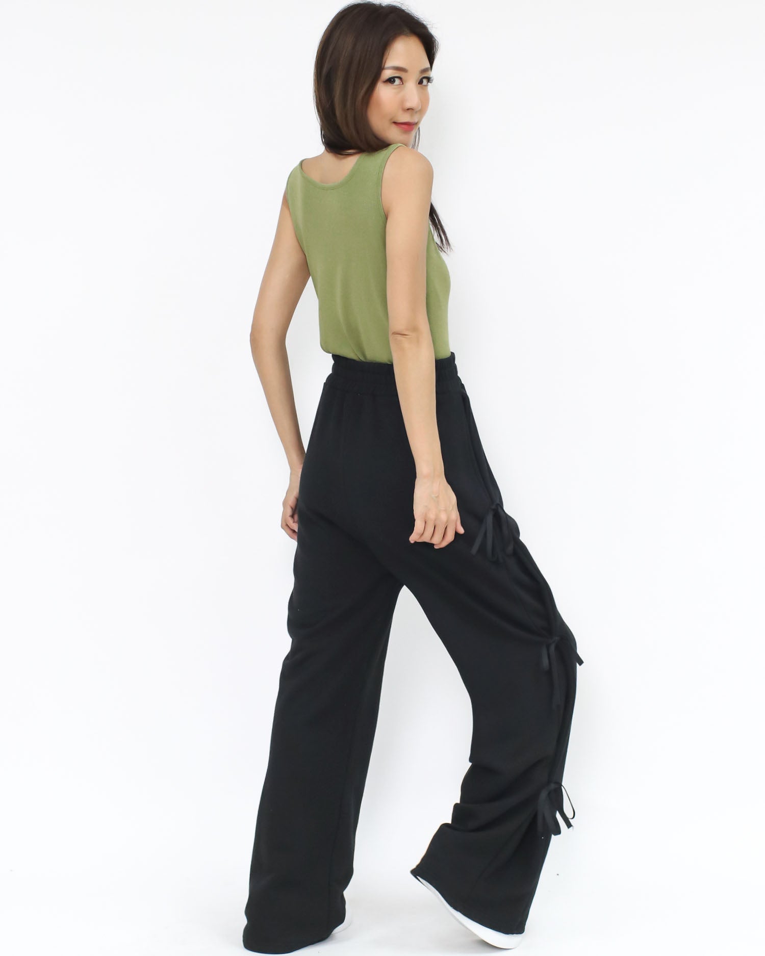 green fine knitted vest