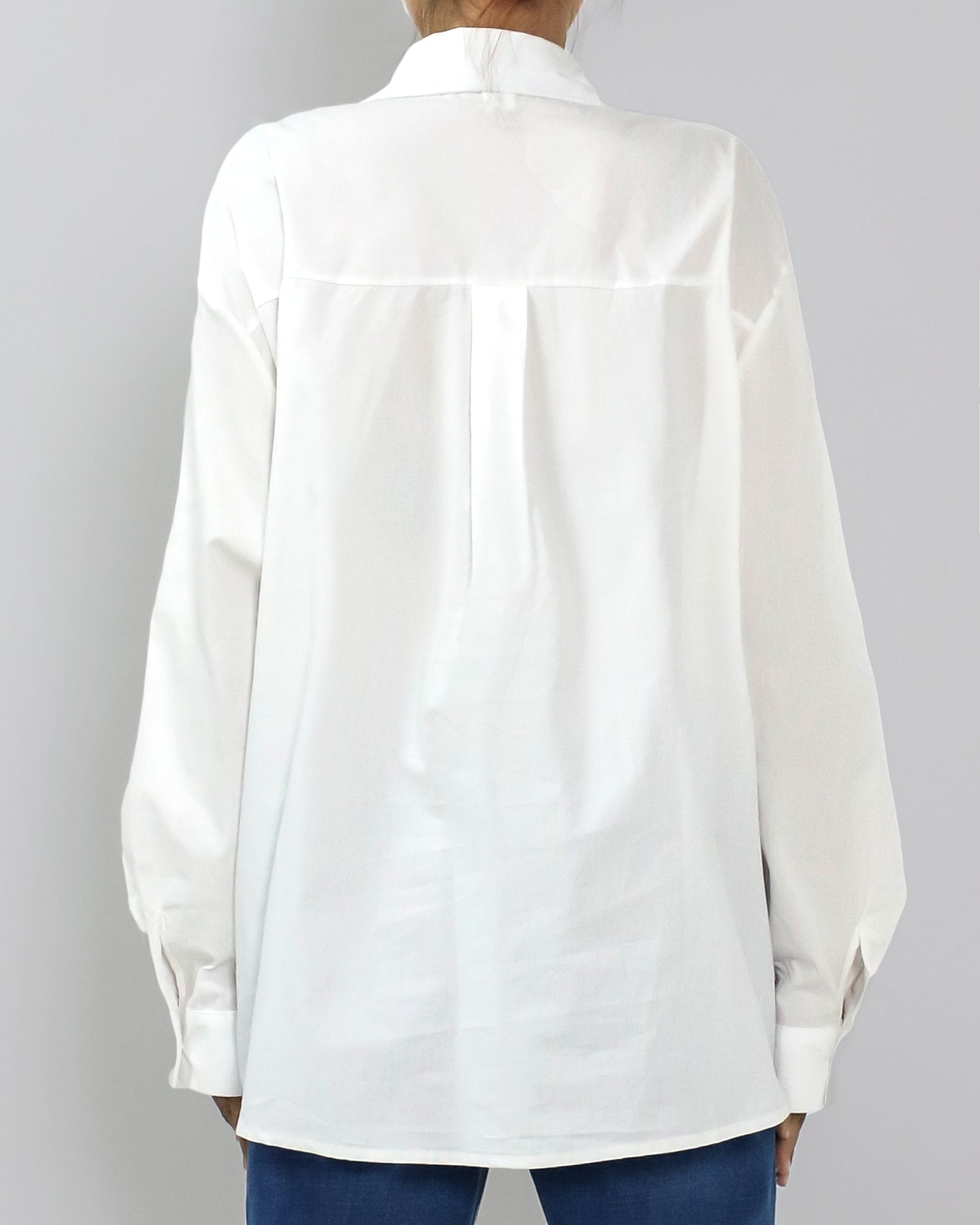 ivory w/ blue stripes bows shirt