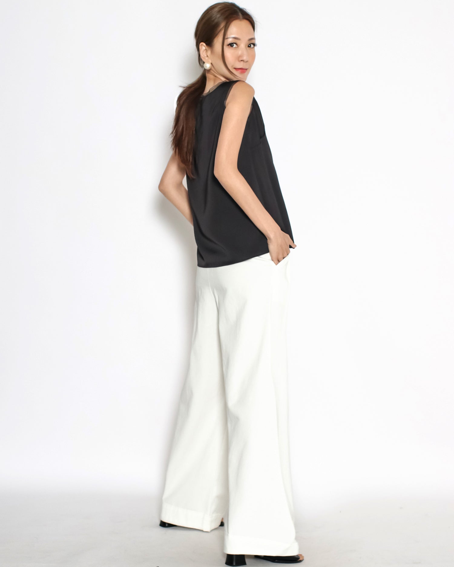 black mesh hem vest *pre-order*