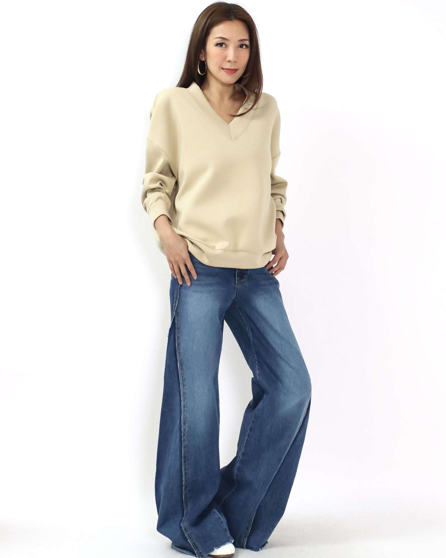 beige V neck neoprene sweatshirt *pre-order*