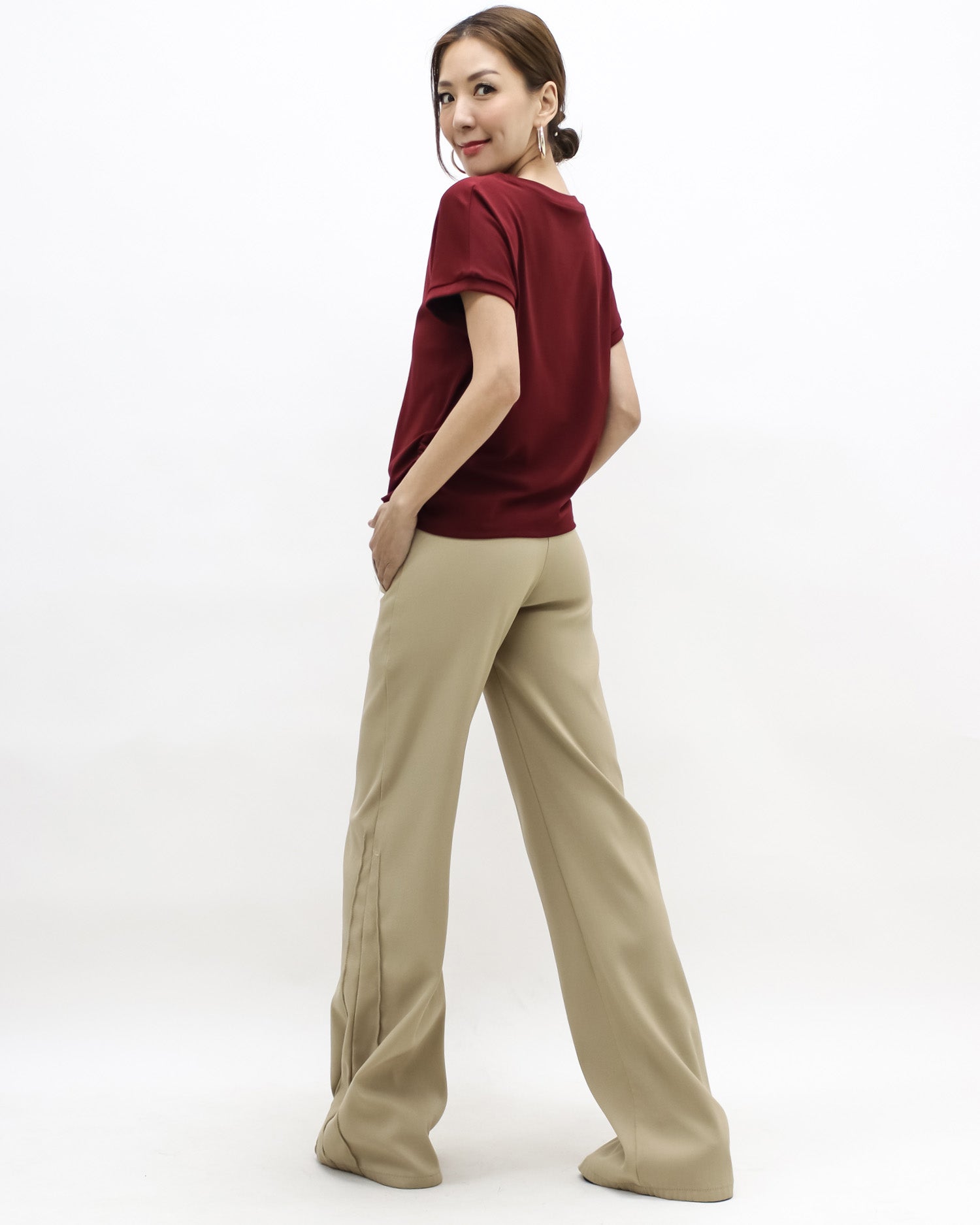 burgundy round shoulder tee *pre-order*