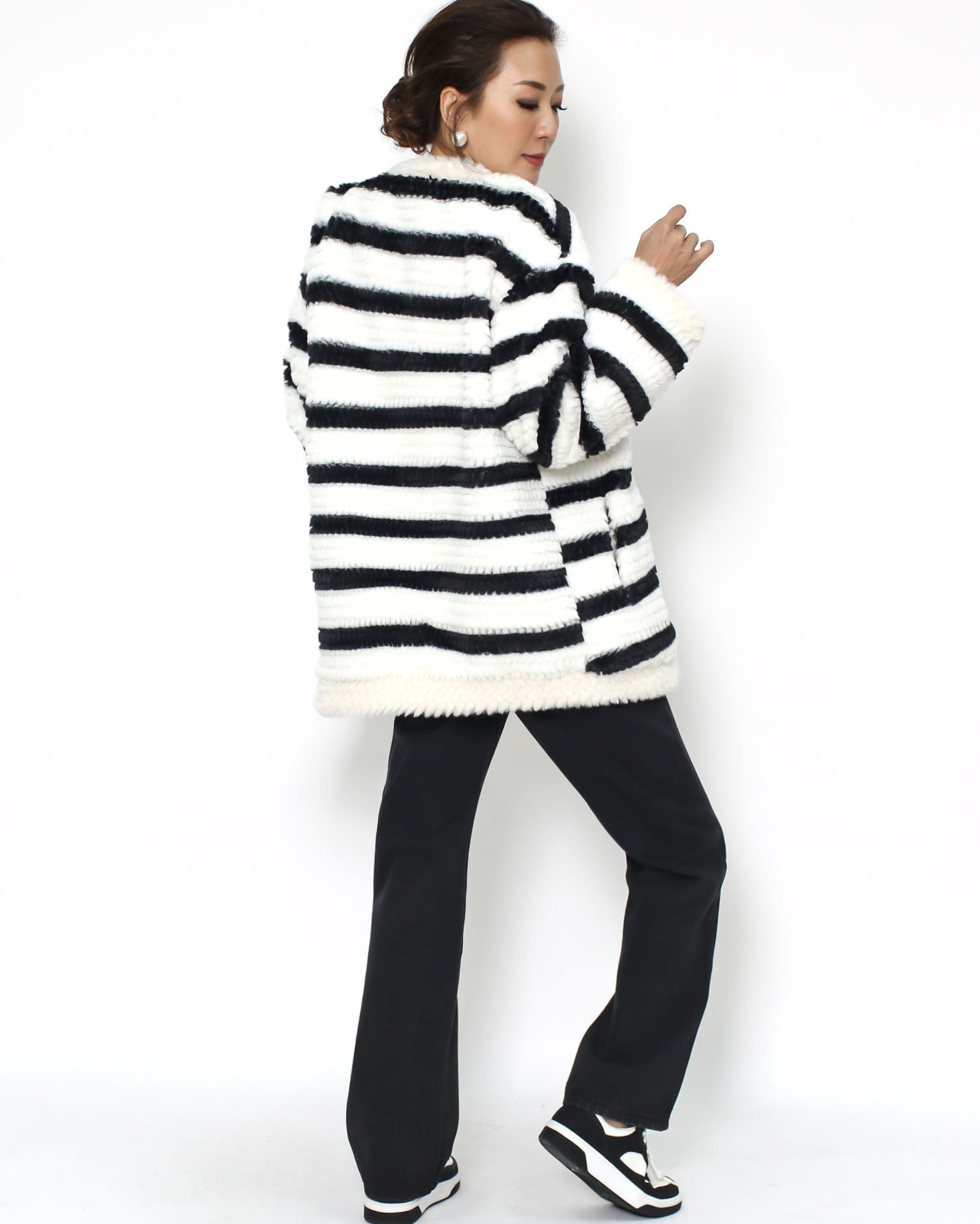 black & ivory stripes furry bomber jacket *pre-order*