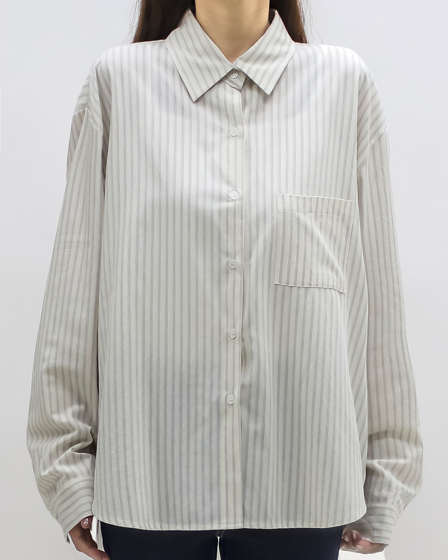 ivory w/ beige stripes label back shirt *pre-order*