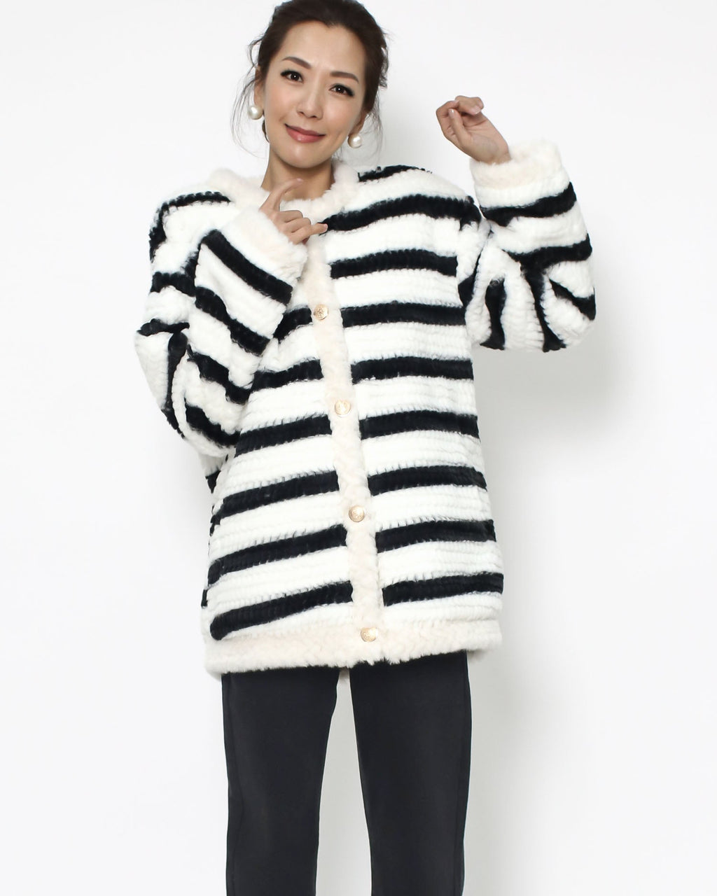 black & ivory stripes furry bomber jacket *pre-order*