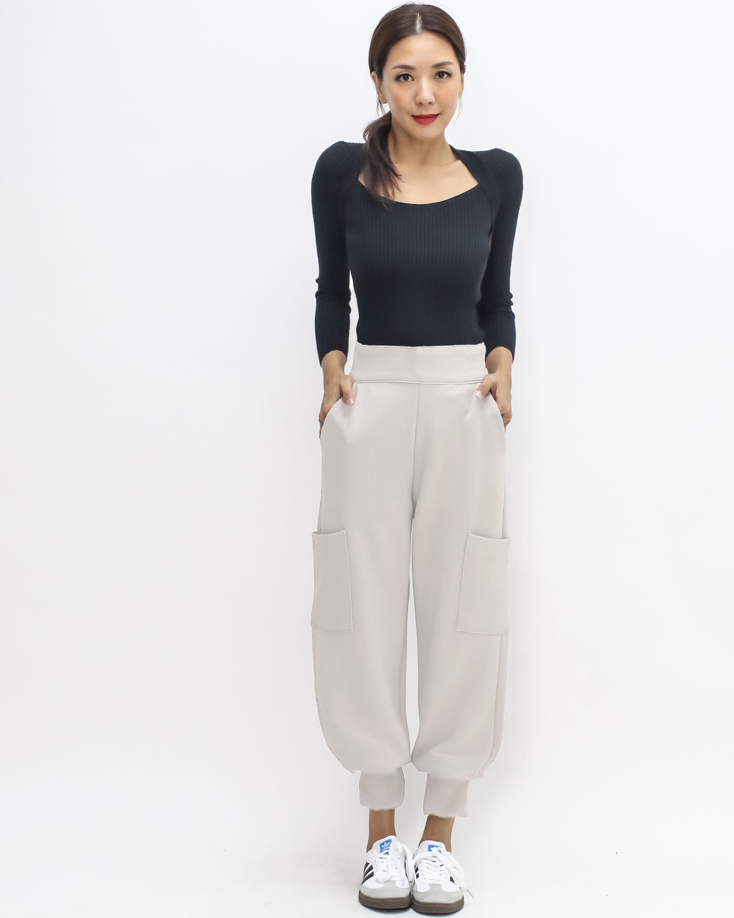 ivory pockets joggers *pre-order*