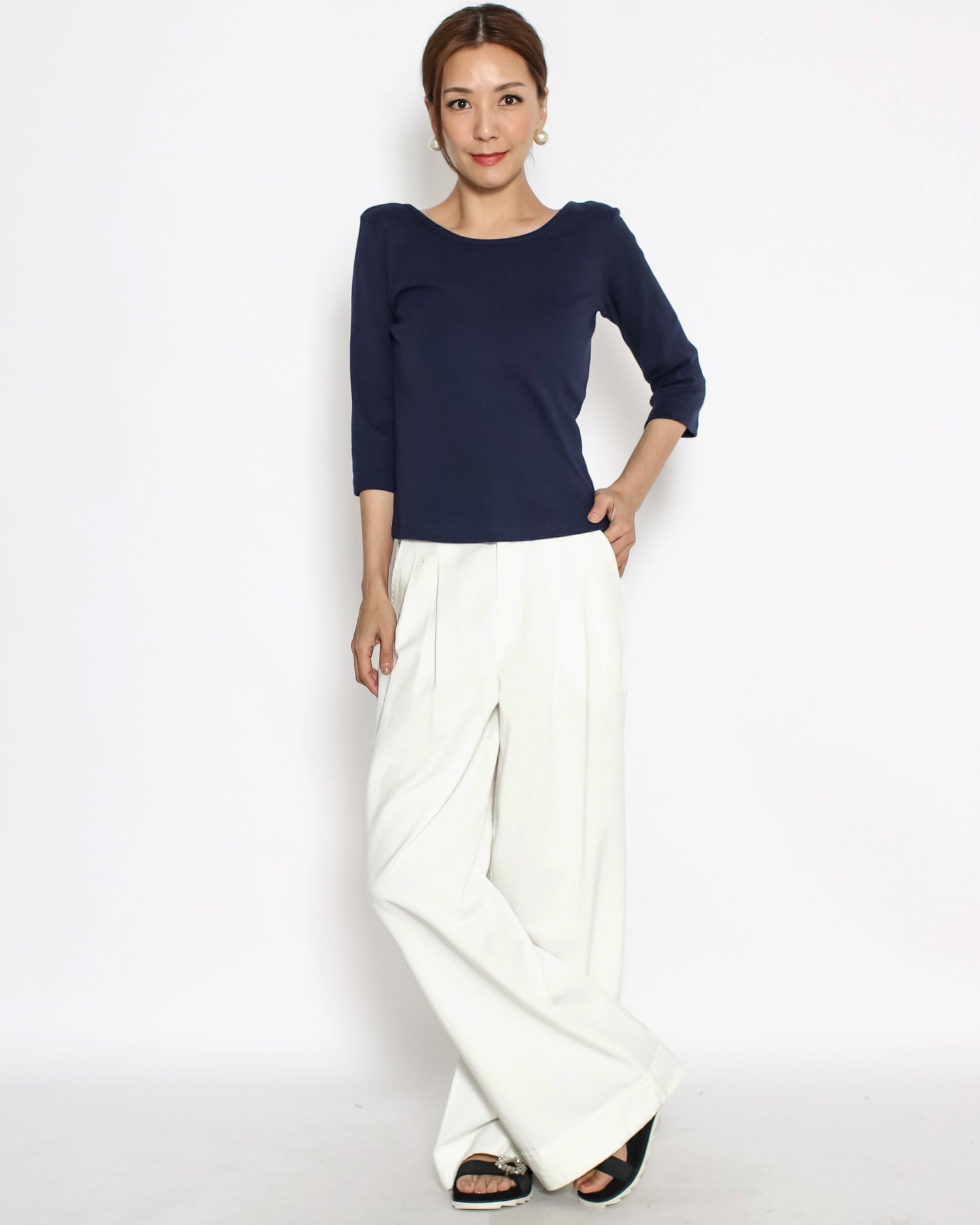 navy U back tee *pre-order*