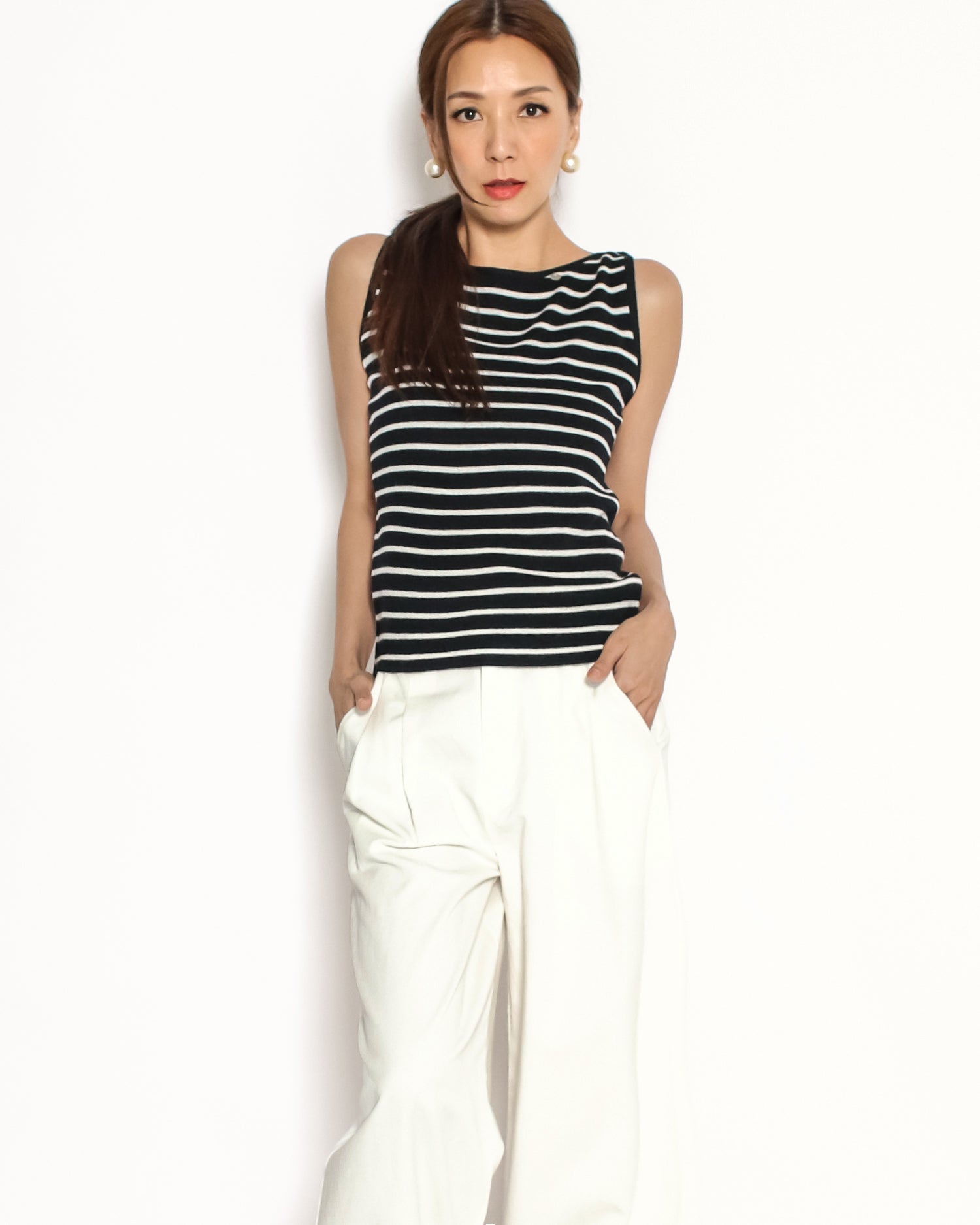 black & ivory stripes knitted vest *pre-order*