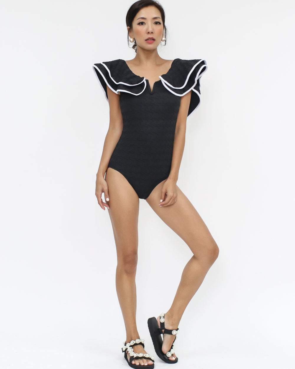 black & ivory trim ruffles texture one piece swimwear *pre-order*