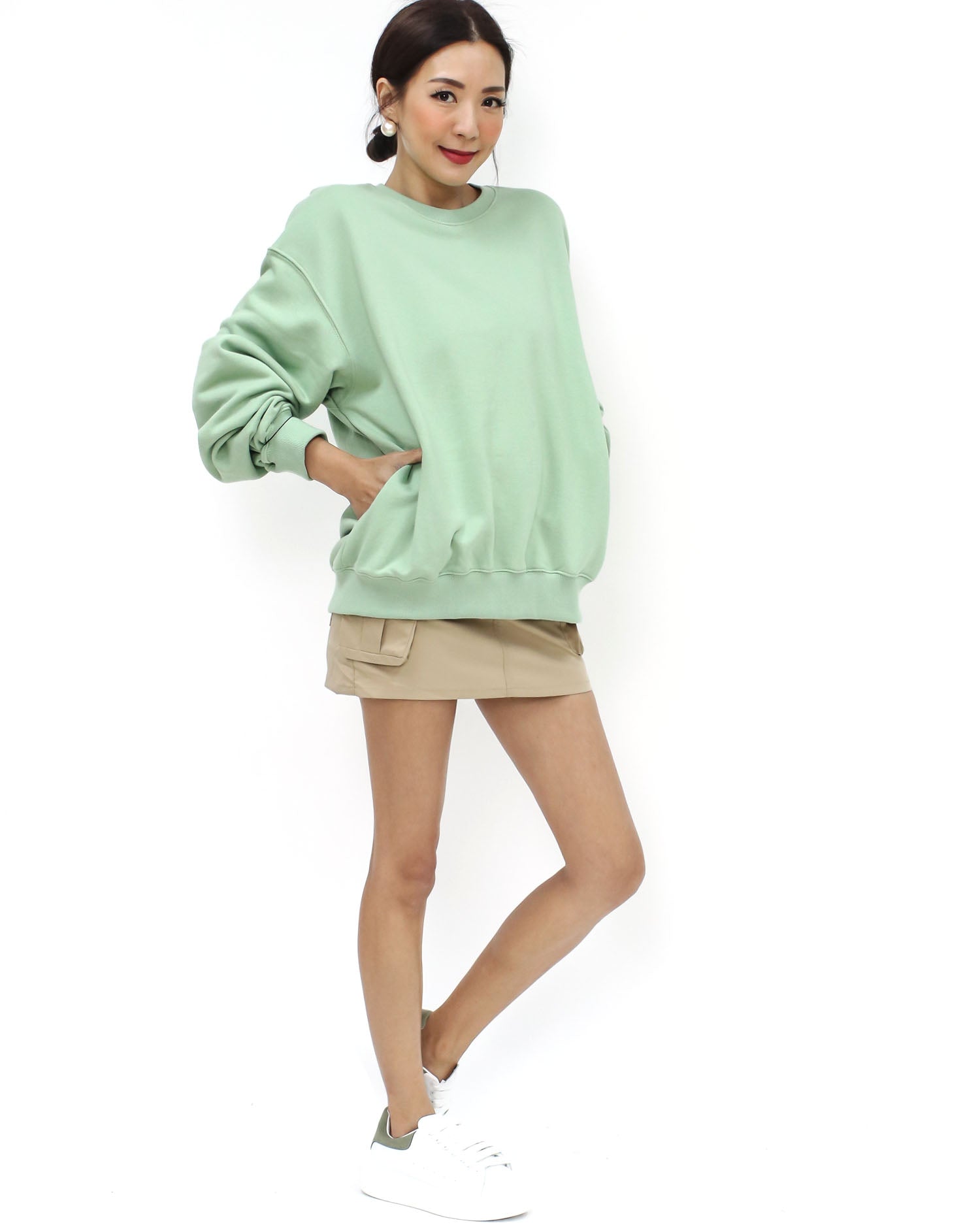 beige cargo tech skort *pre-order*