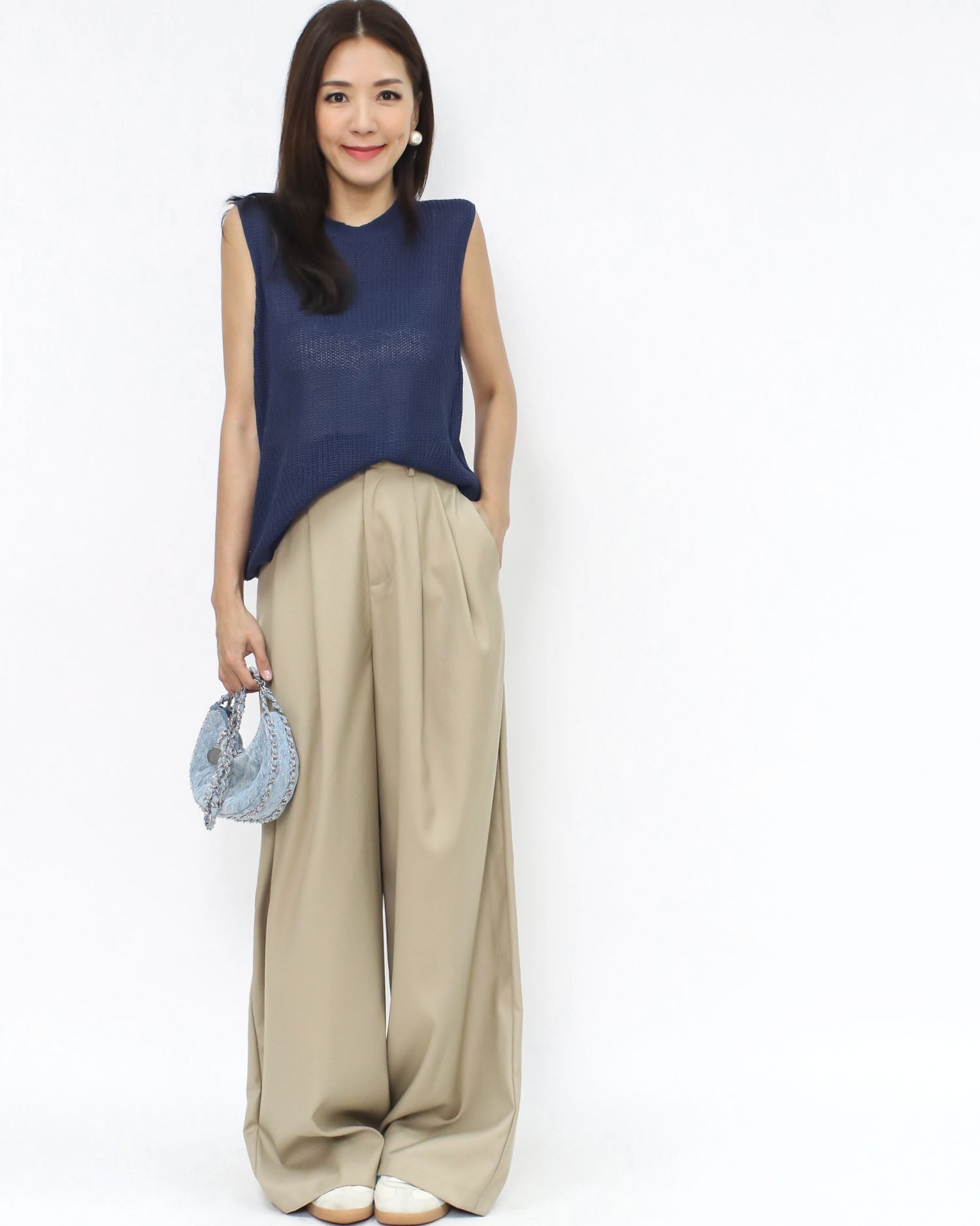 Navy fine knitted vest