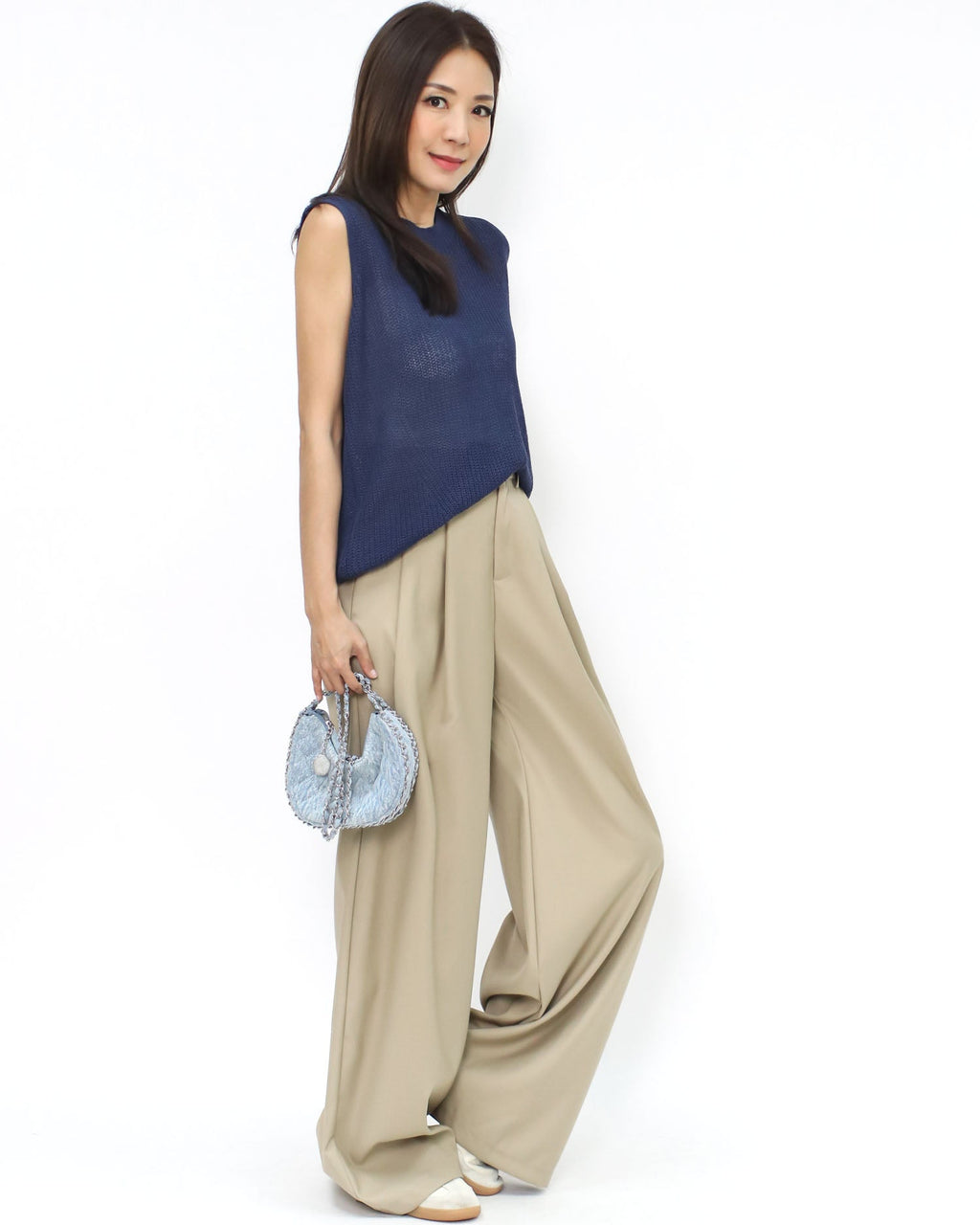 Navy fine knitted vest