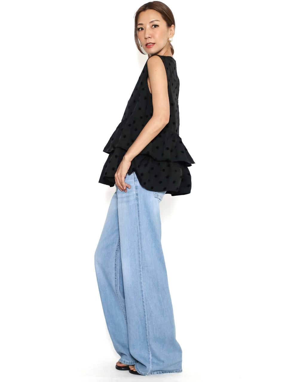 black polka dots ruffles layer vest *pre-order*
