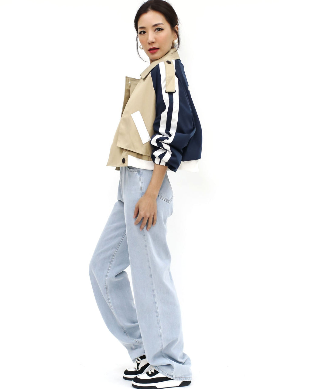 beige twill & navy stripes sleeves printed back jacket *pre-order*