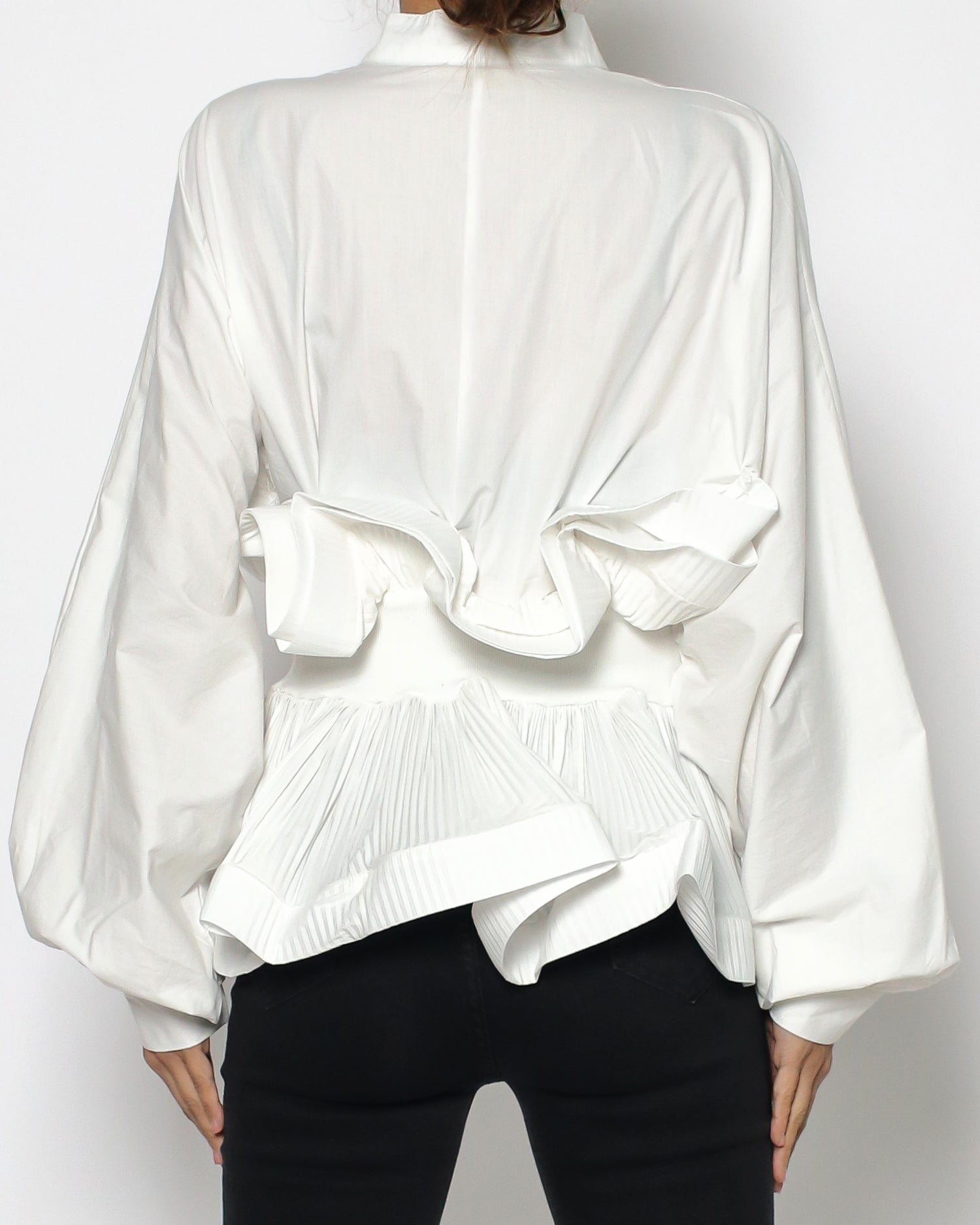 ivory pleats waist shirt *pre-order*