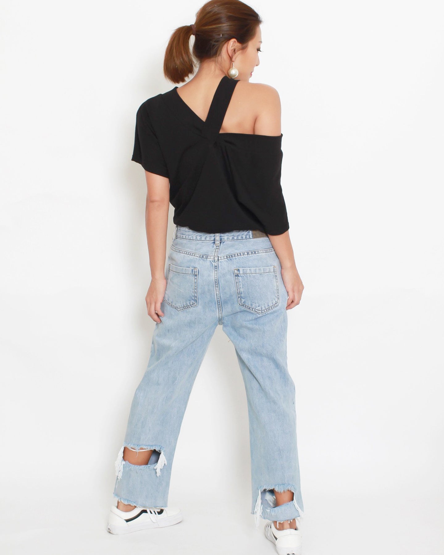 black strappy off shoulder tee *pre-order*