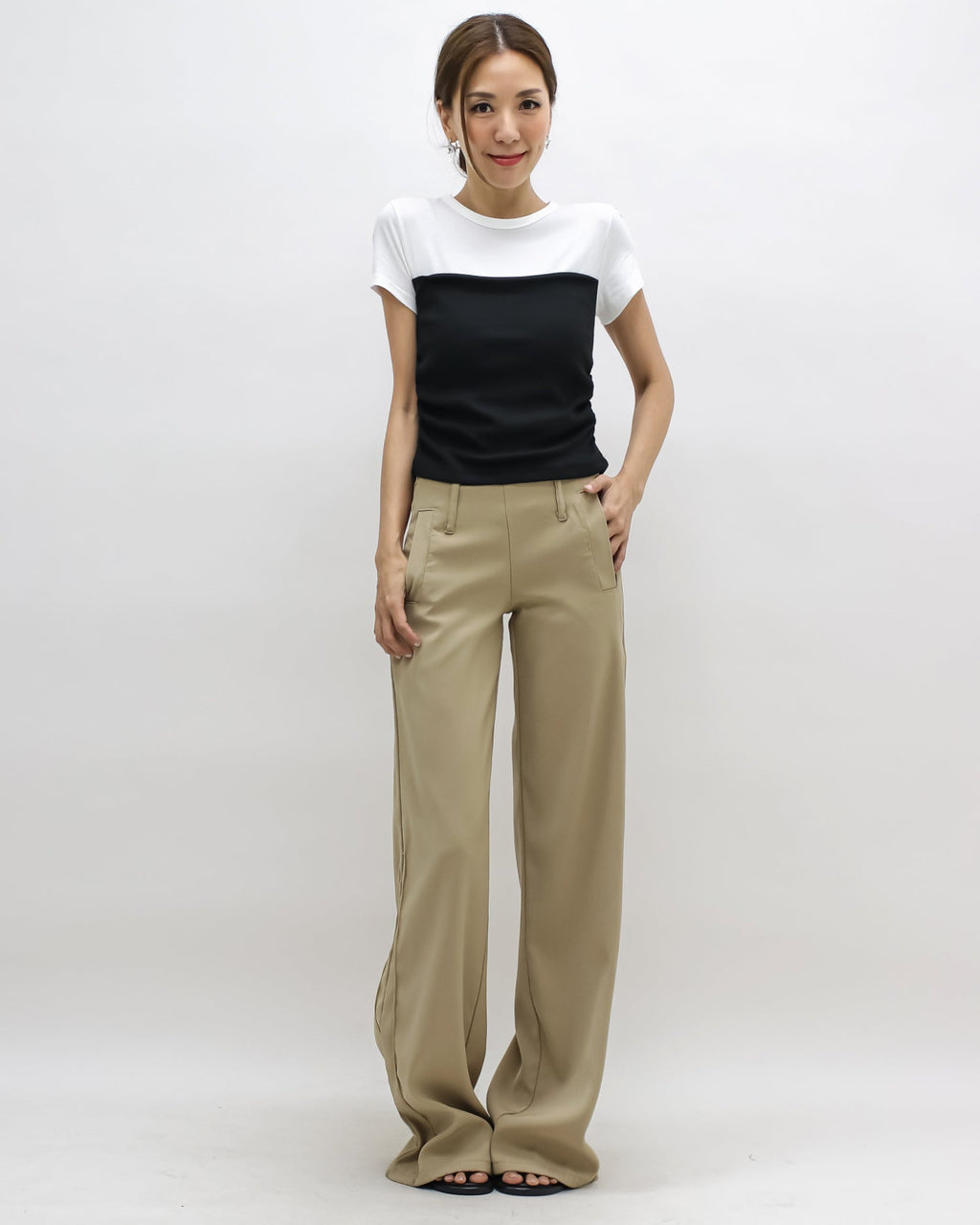 ivory & black contrast tee *pre-order*