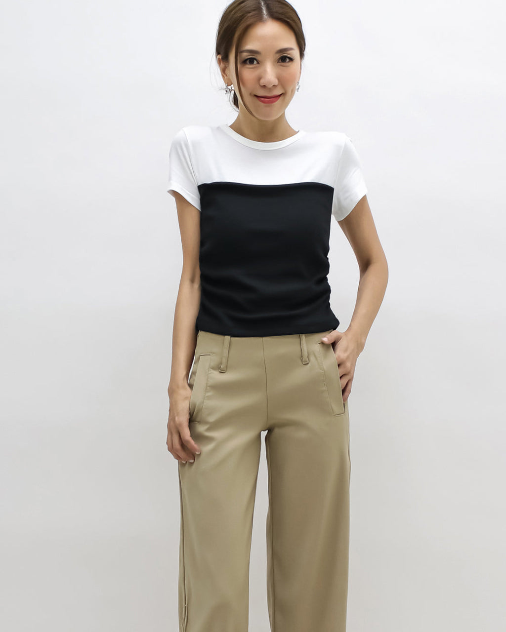 ivory & black contrast tee *pre-order*