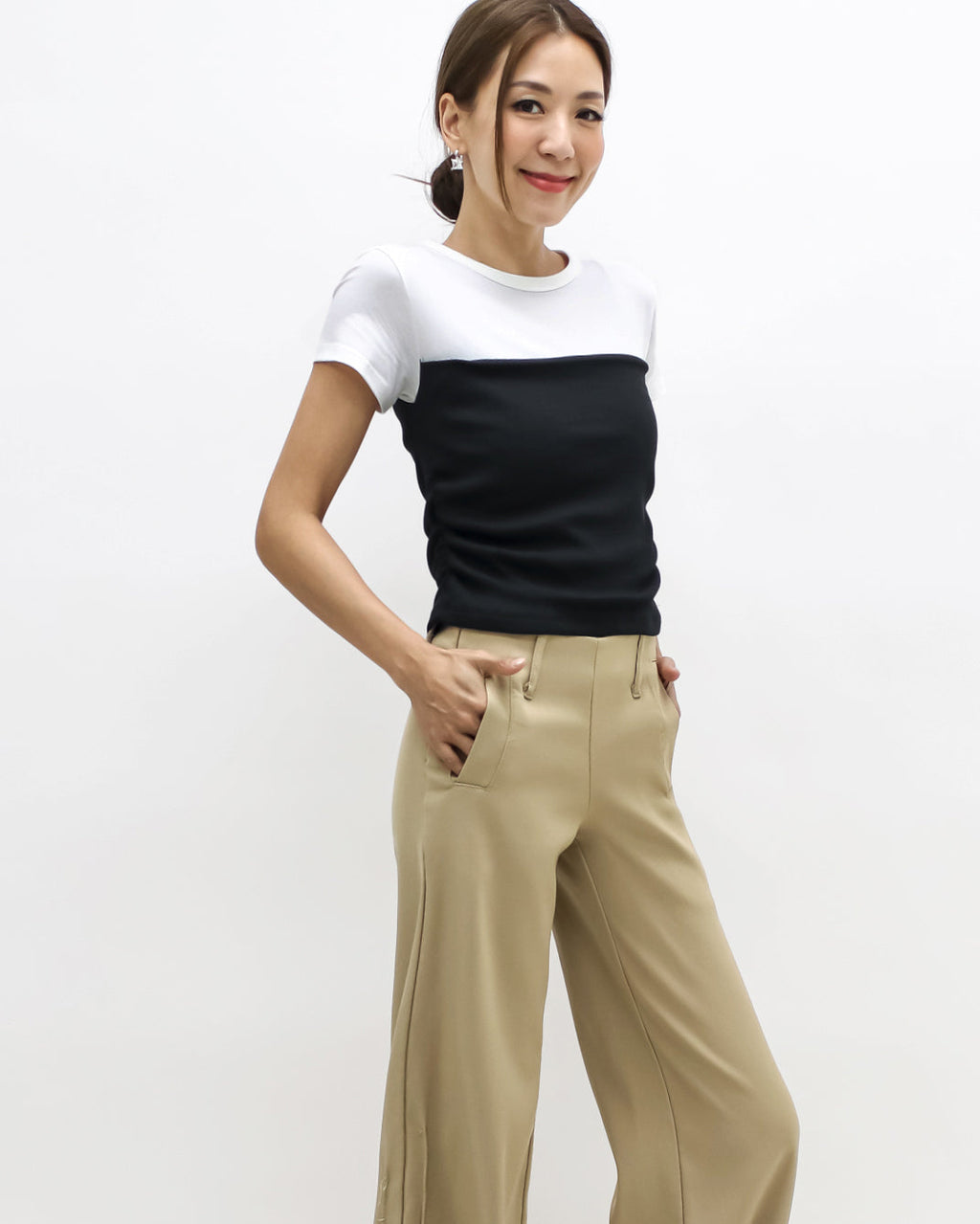 ivory & black contrast tee *pre-order*