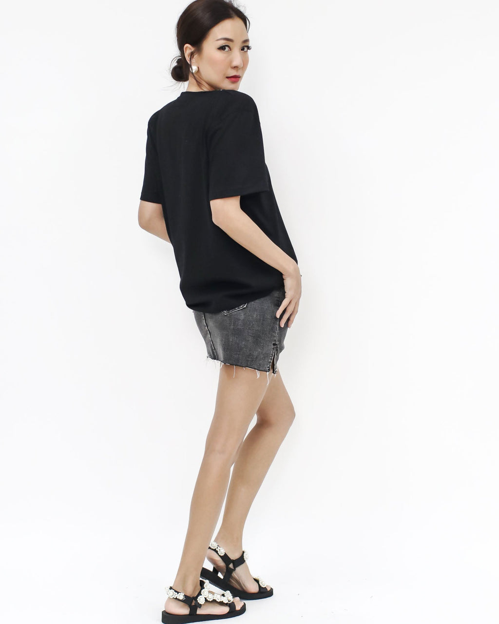 black pearl neckline tee *pre-order*