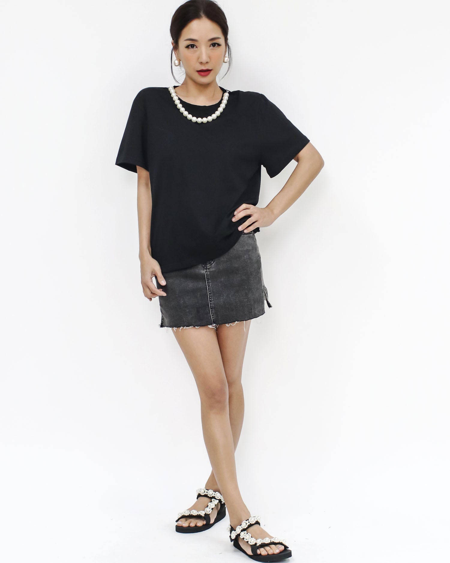black pearl neckline tee *pre-order*