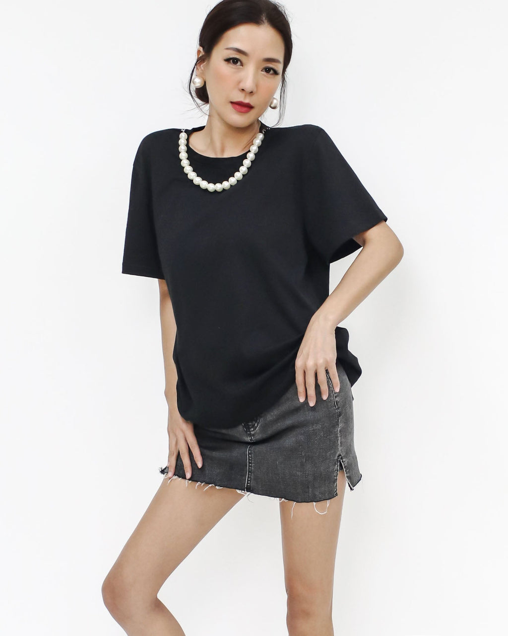 black pearl neckline tee *pre-order*