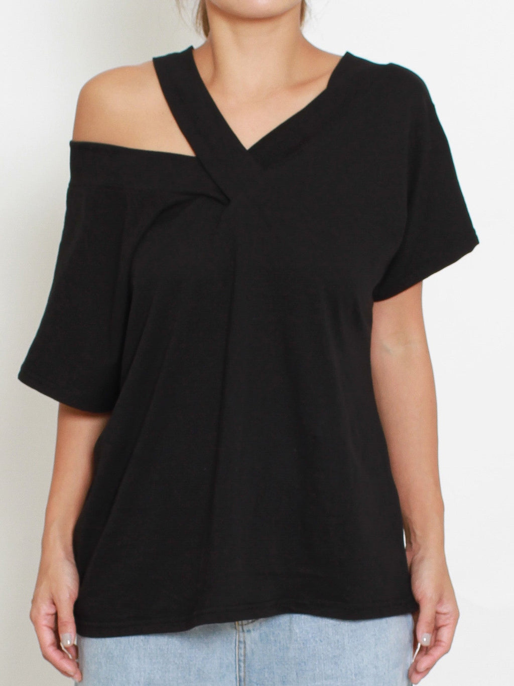 black strappy off shoulder tee *pre-order*