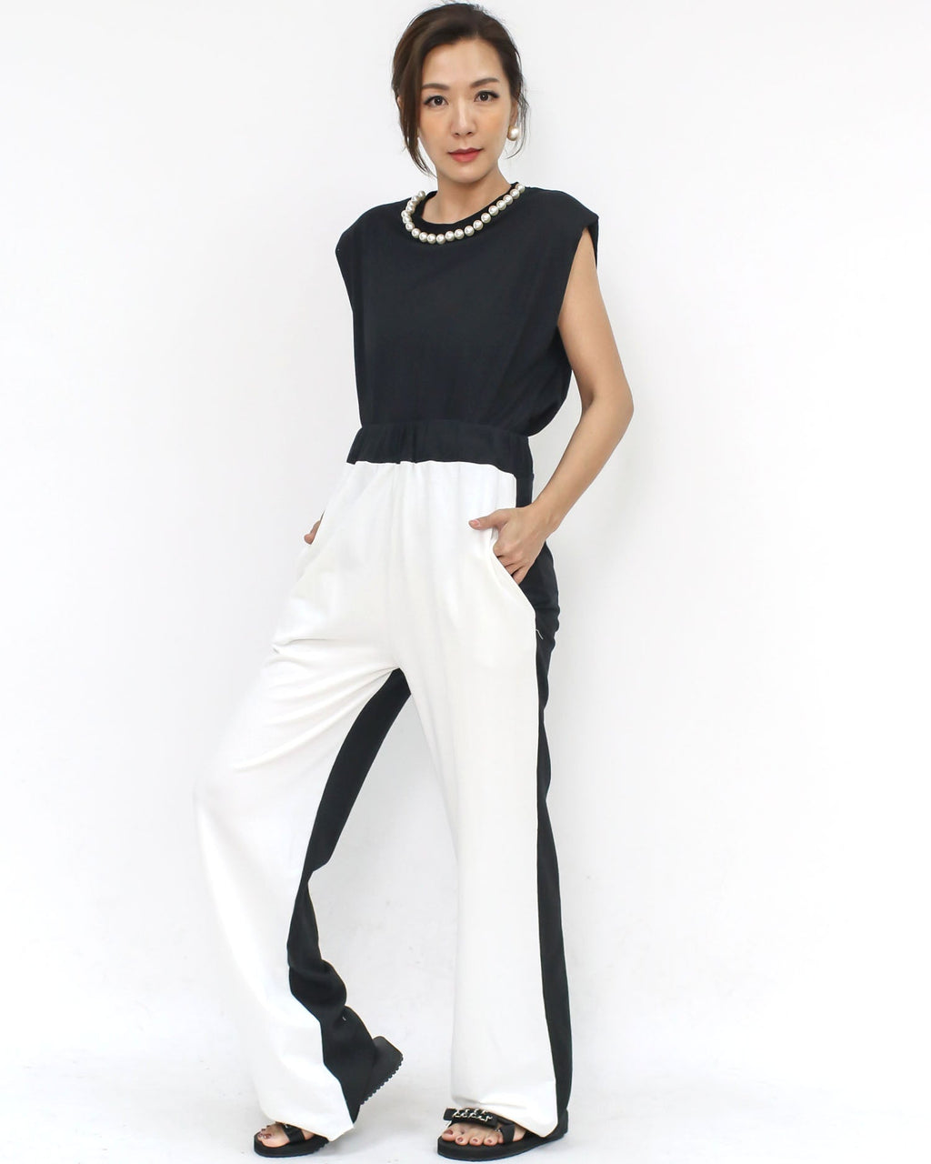 black pearls neckline shoulder pads tee *pre-order*