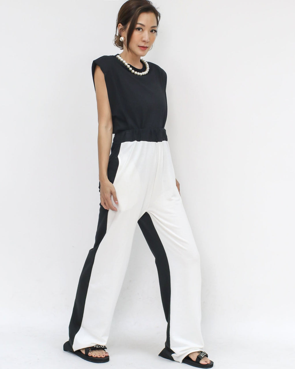 black pearls neckline shoulder pads tee *pre-order*