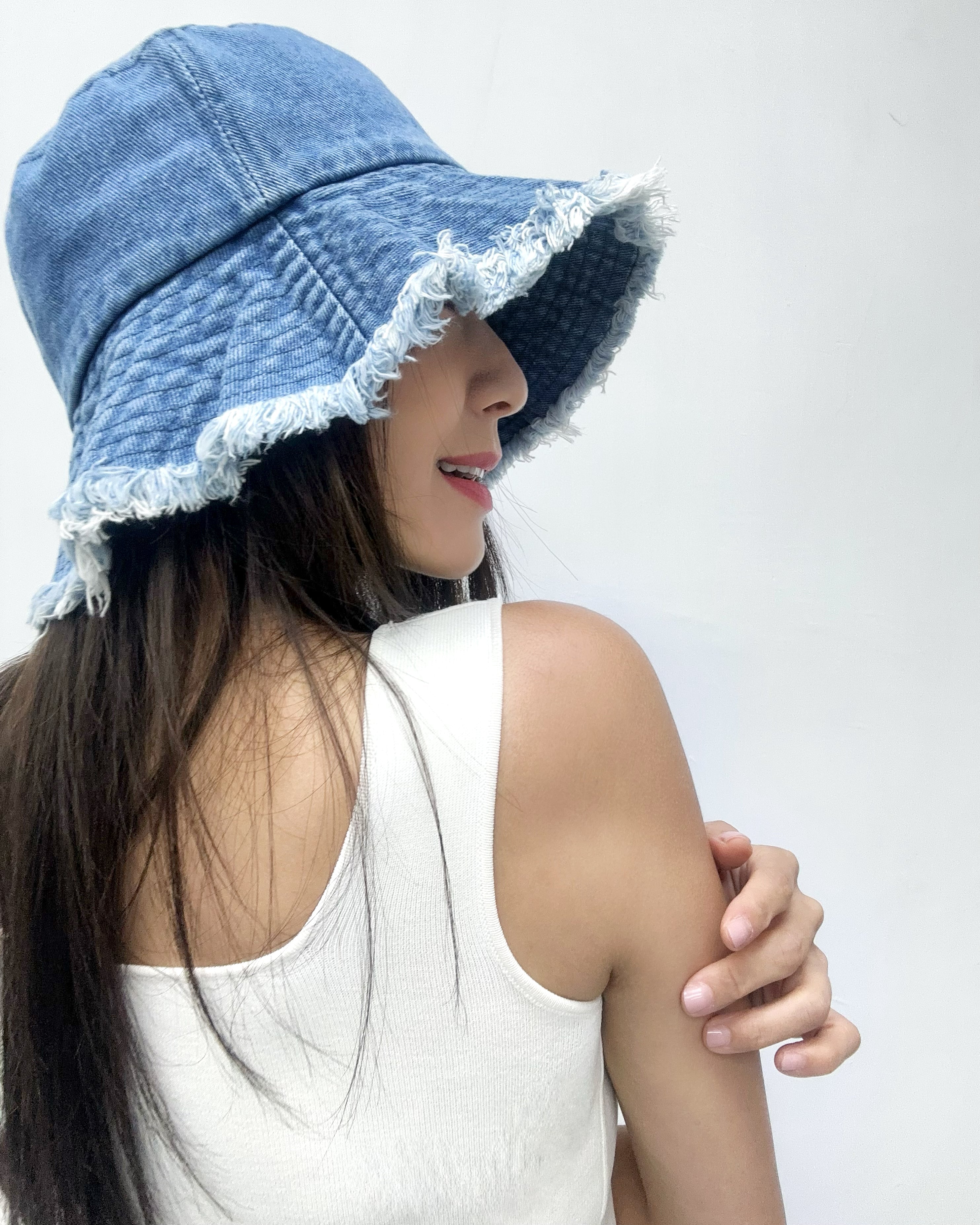 denim ripped hem bucket hat *pre-order*