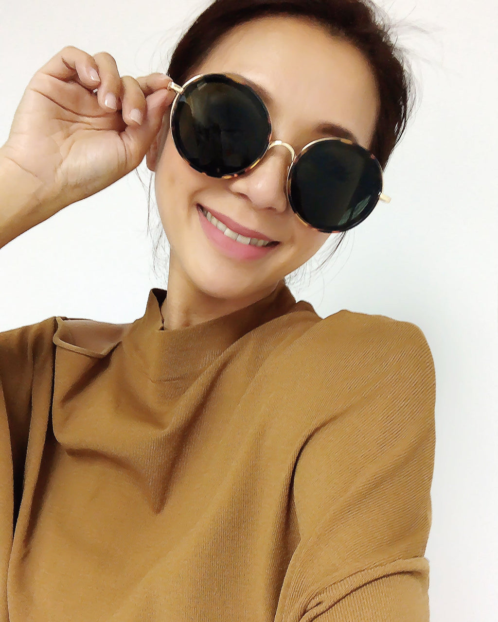 turquoise round sunglasses *pre-order*