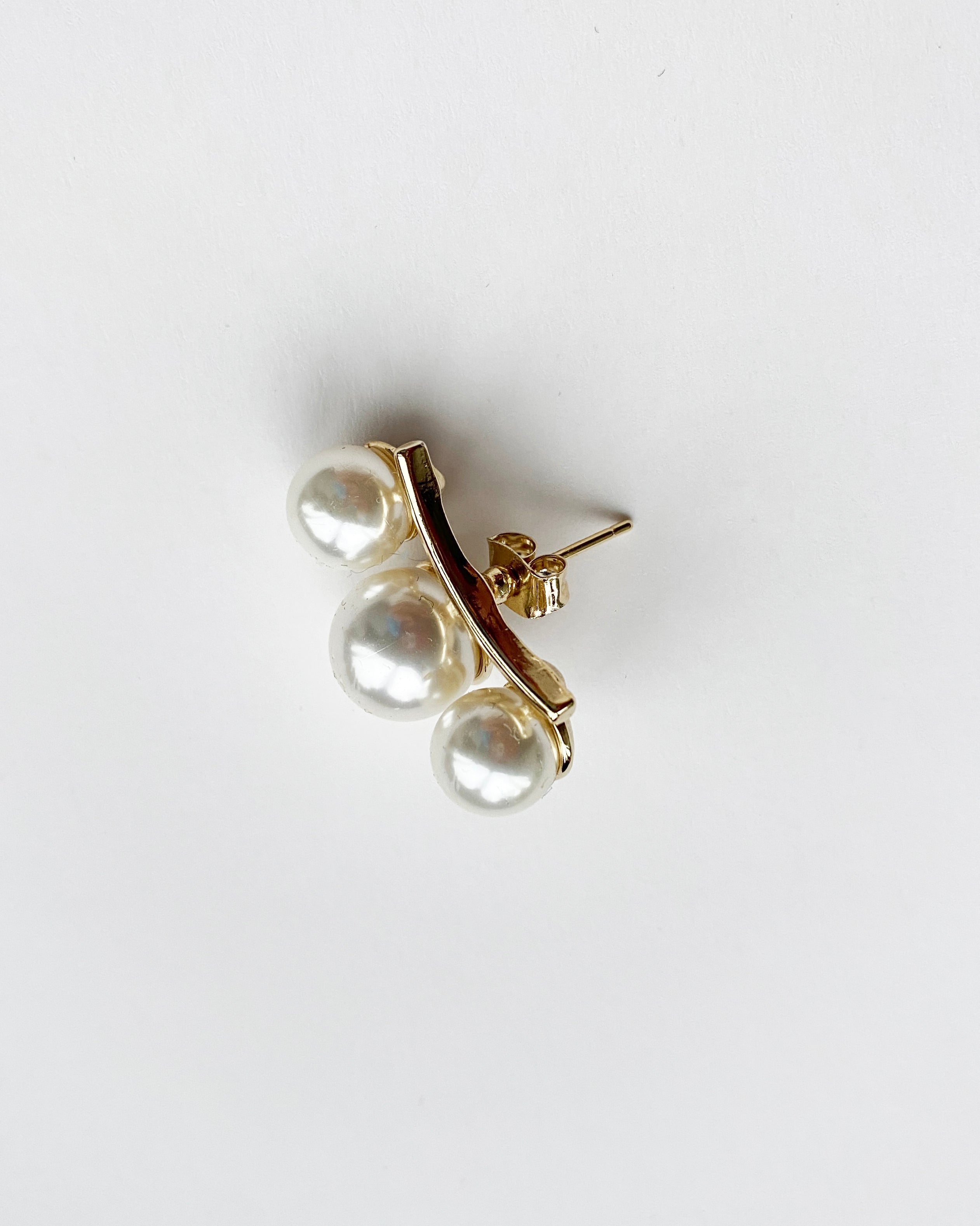 pearls curve earrings *pre-order*