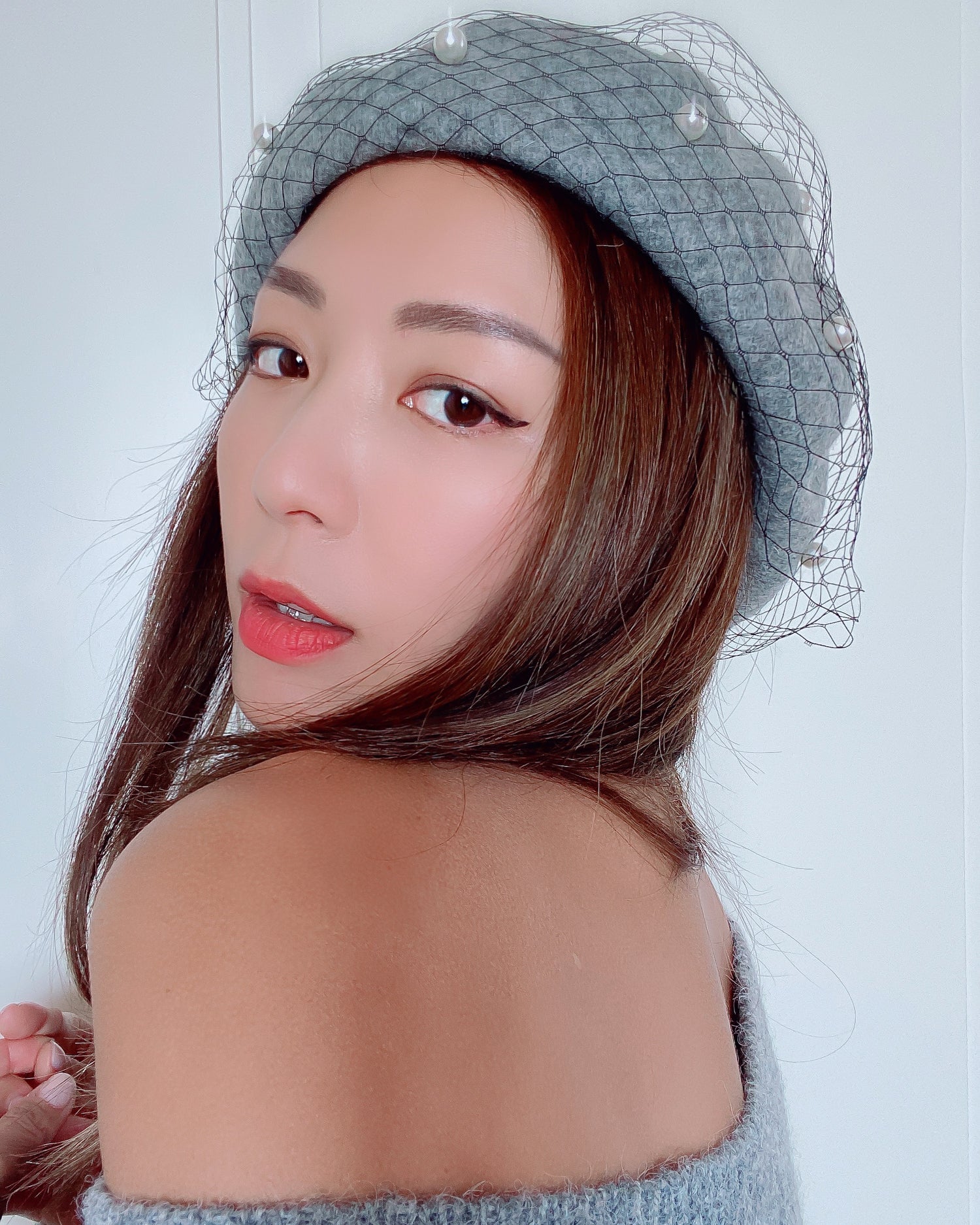 grey wool blended & black net pearls beret *pre-order*