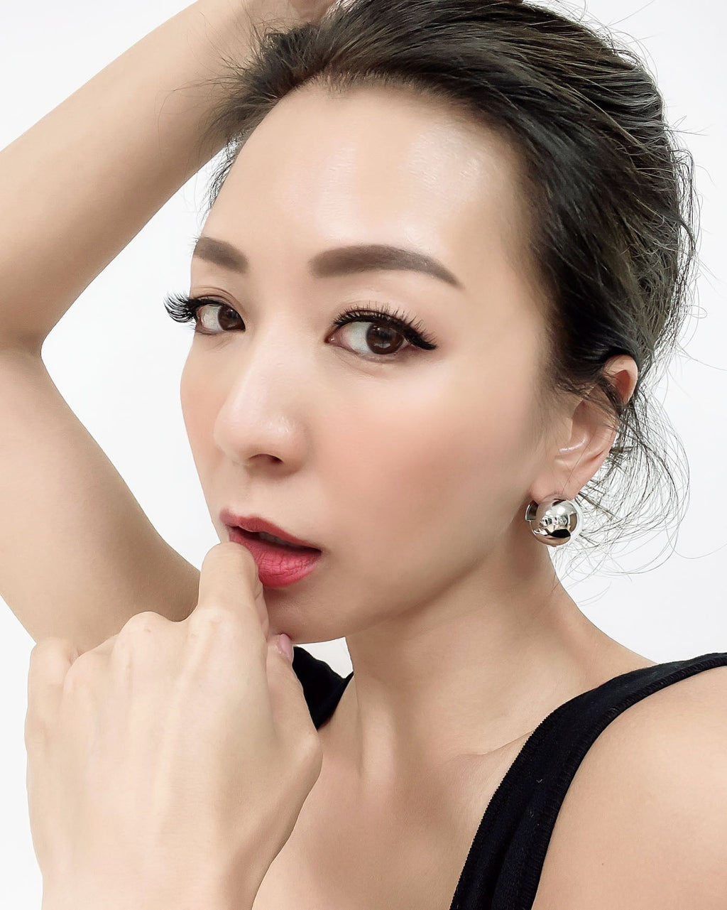 silver balls studded earrings *pre-order*