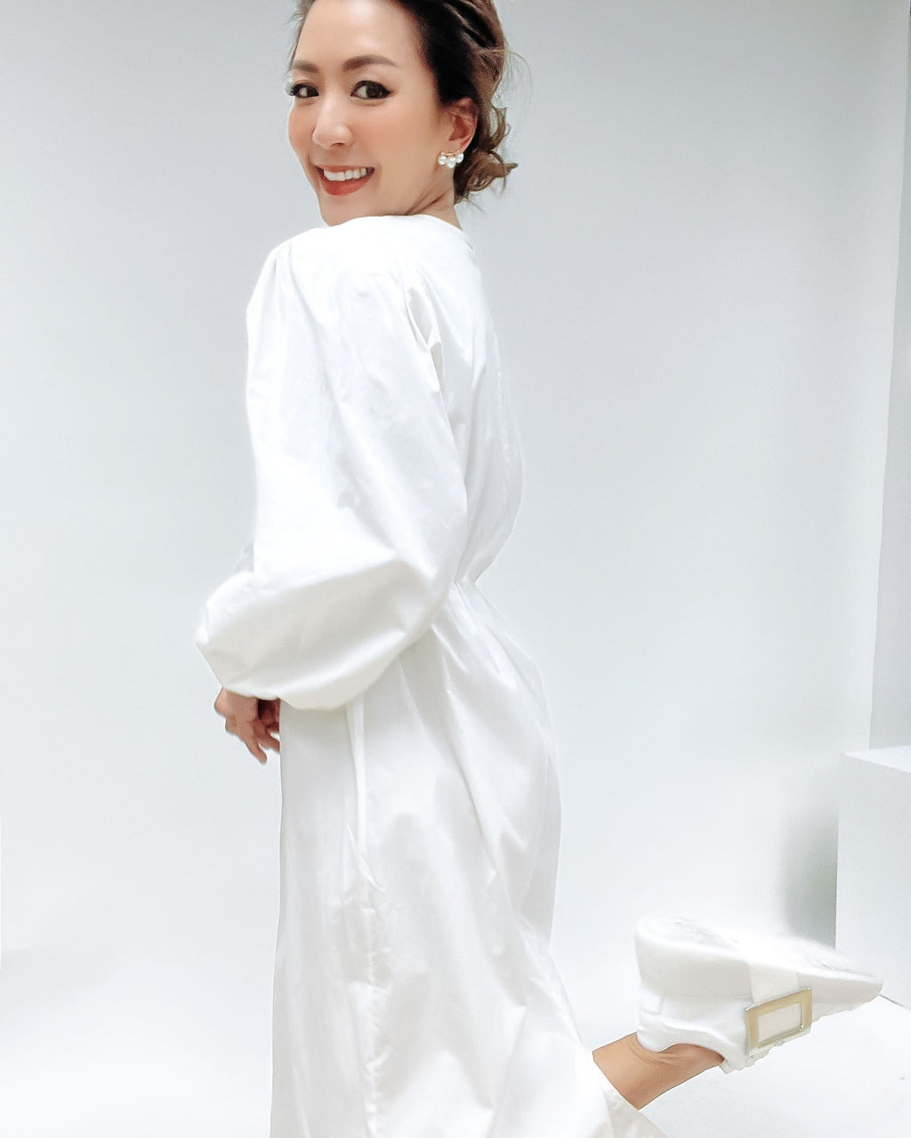 beige vest trench coat w/ ivory shirt dress *pre-order*