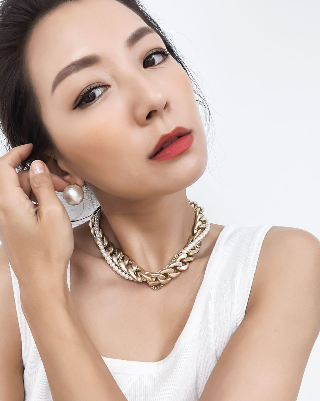 matt gold chain & pearls twisted necklace *pre-order*