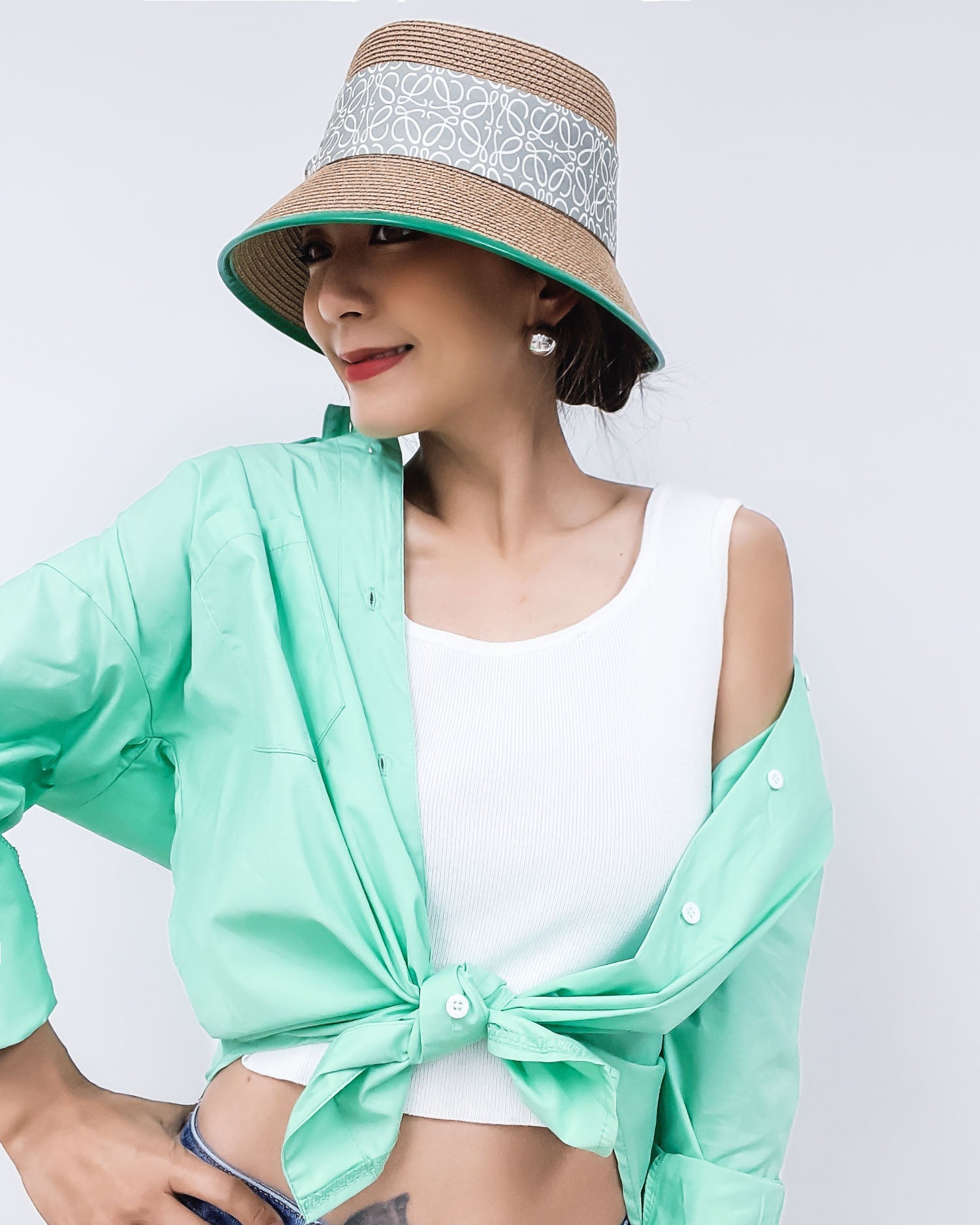 beige straw printed ribbon w/ green trim bucket hat *pre-order*