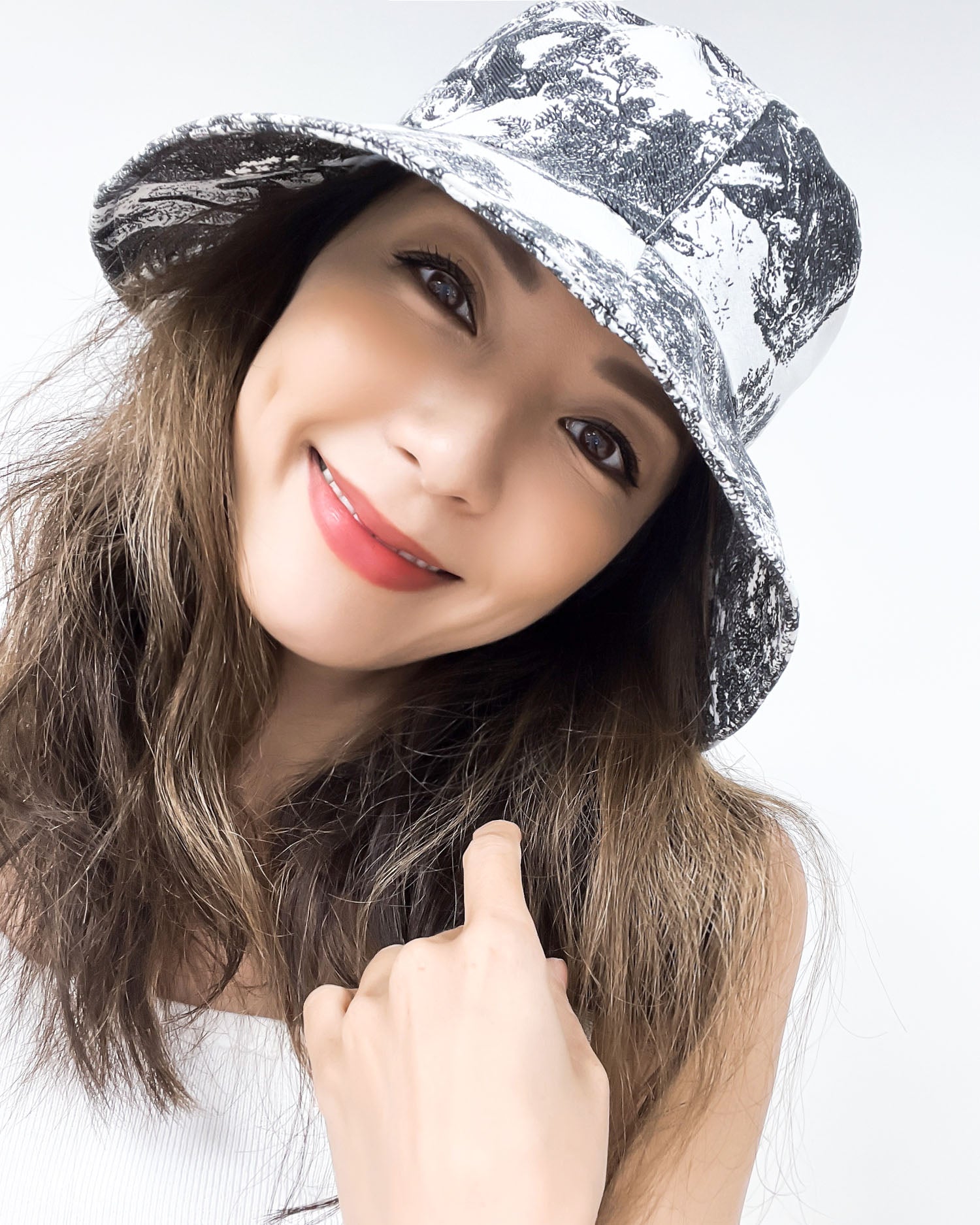black & ivory printed canvas bucket hat *pre-order*